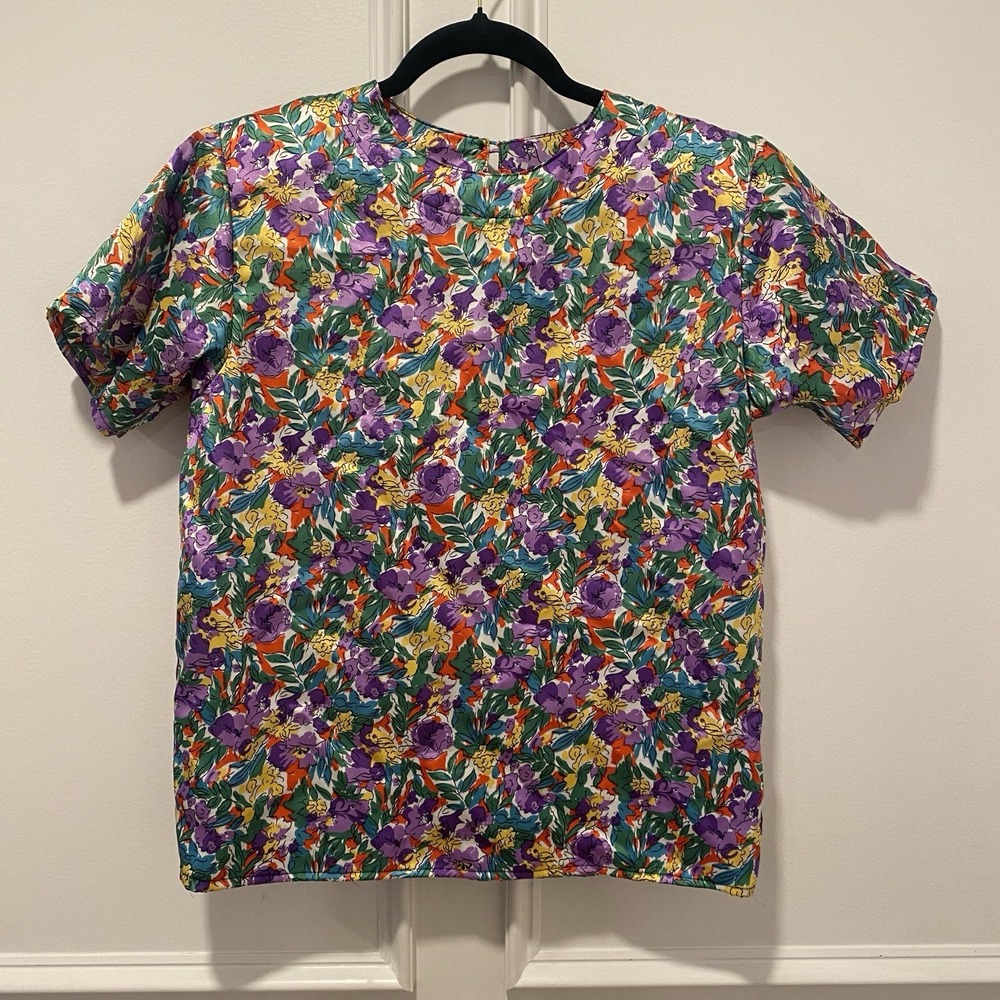 Sara Stephen Women's Top Size M Purple Floral Short Sleeve NWT Vintage 90s